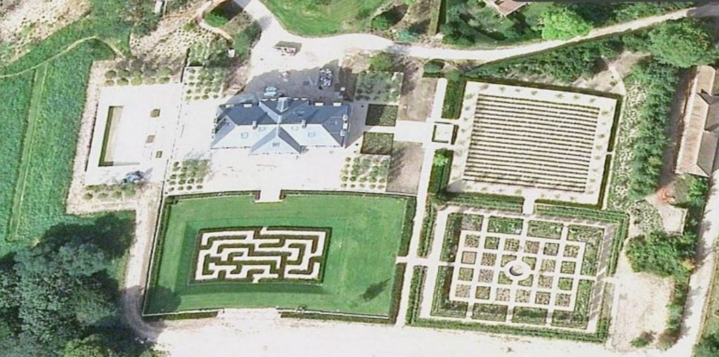 Bernard Arnault's House in Clairefontaine-en-Yvelines, France (#2