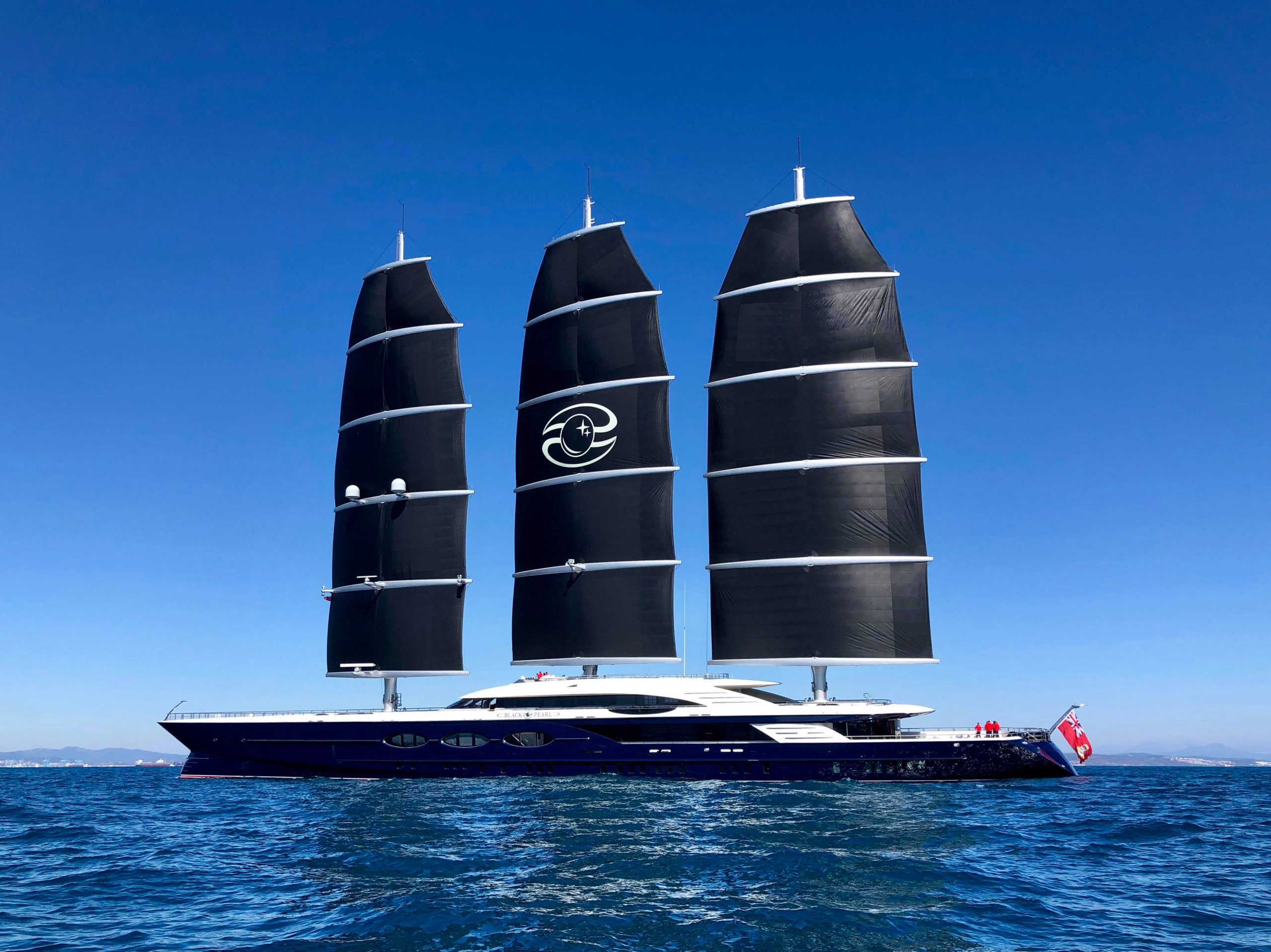 racing yacht black pearl