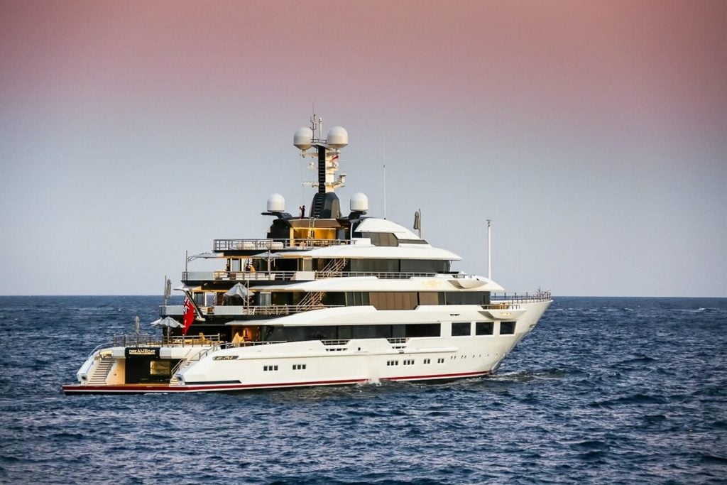 mega yacht dreamboat