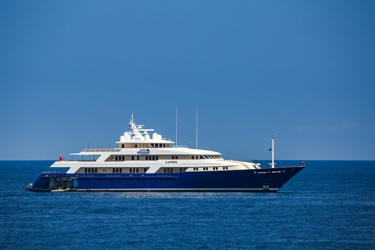 Mega yacht care - Gem