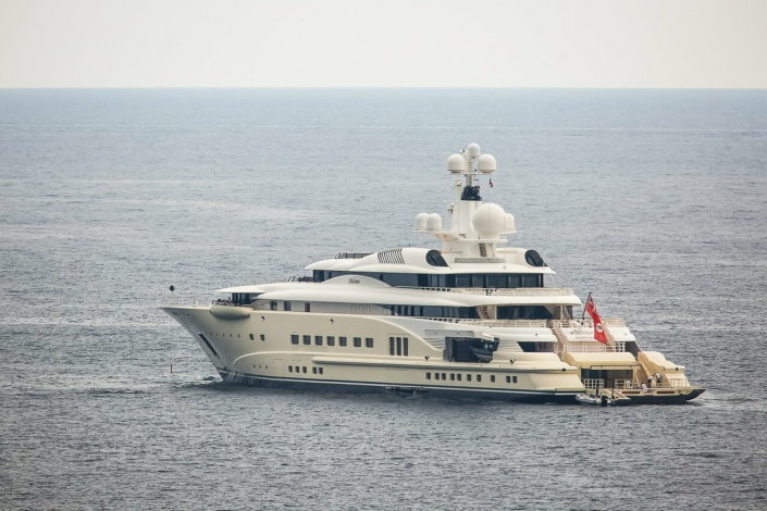 SAMUEL TAK LEE • Net Worth $4 billion • House • Yacht • Private Jet ...