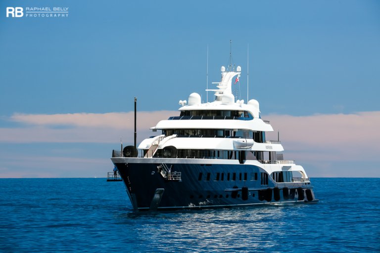 Inside Bernard Arnault's $150,000,000 SYMPHONY Yacht ...