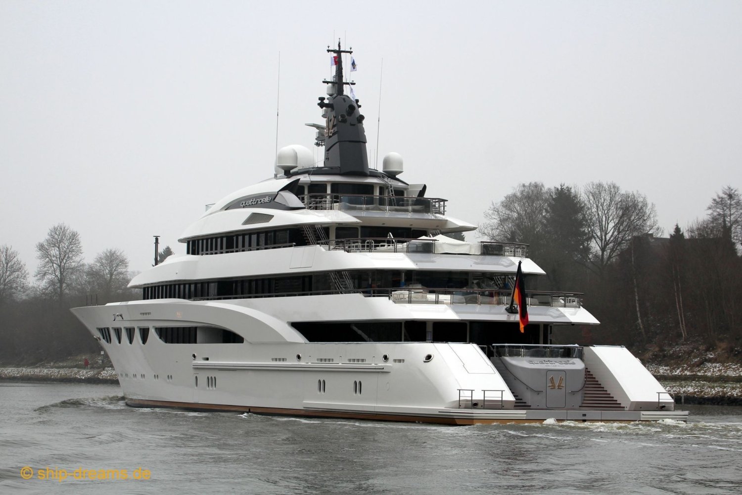 sheikh hamdan yacht price