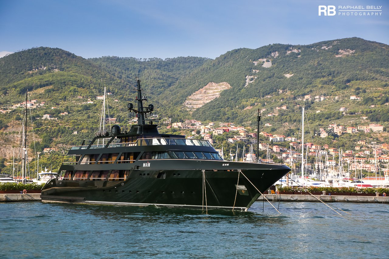 MAIN Yacht • Giorgio Armani $65M Superyacht • Codecasa • 2008