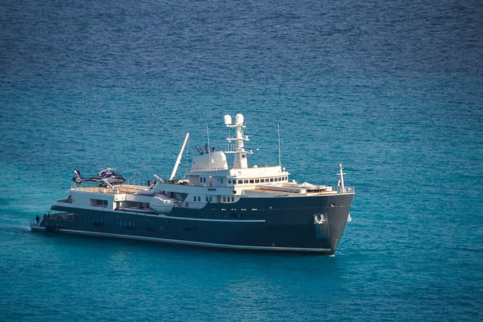 Inside LEGEND Yacht • IHC Verschure • 1974 • Value $50M • Owner Eric ...