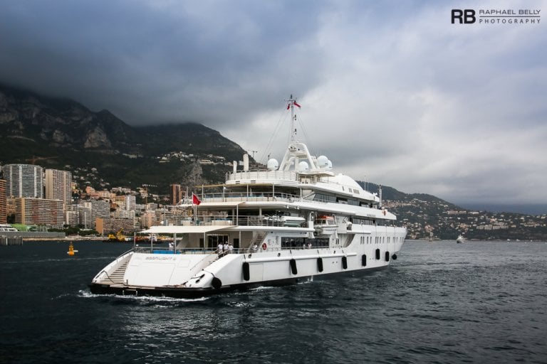 sultan bin khalifa al nahyan yacht