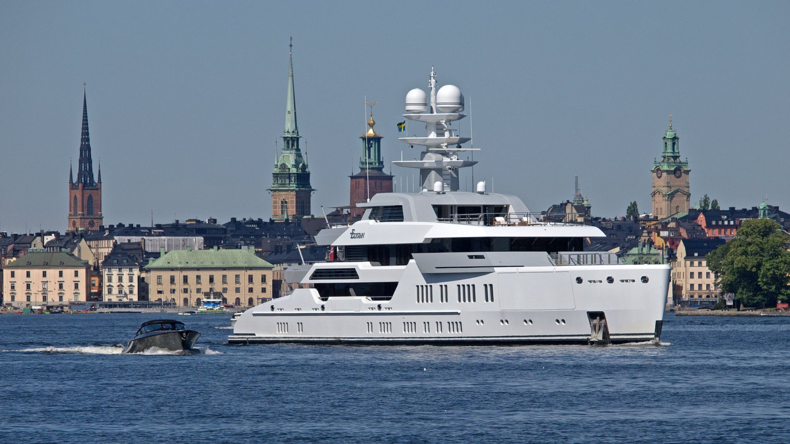 Inside ELYSIAN Yacht • Lurssen • 2014 • Value $90M • Owner John Henry