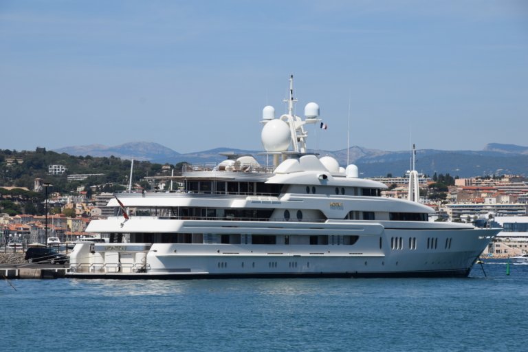 montkaj yacht cannes