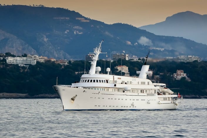 atlantis ii yacht proprietaire