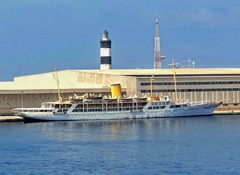 al mahrousa yacht