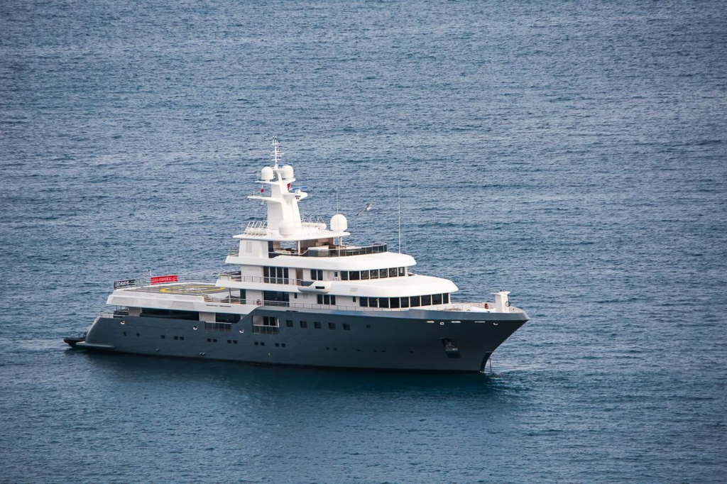 PLANET NINE Superyacht - Luxury Yacht for Charter - Burgess