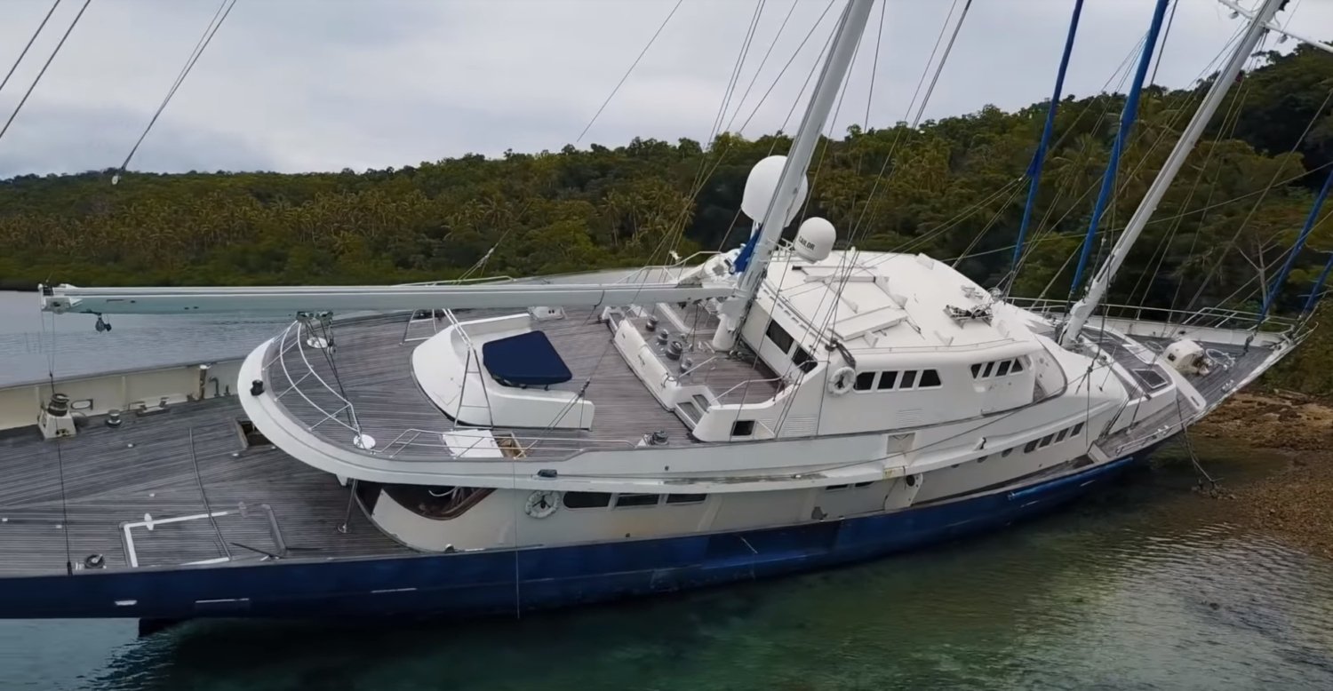 benetti sailing yacht blue gold