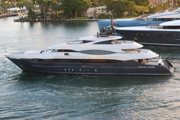 abbracci yacht