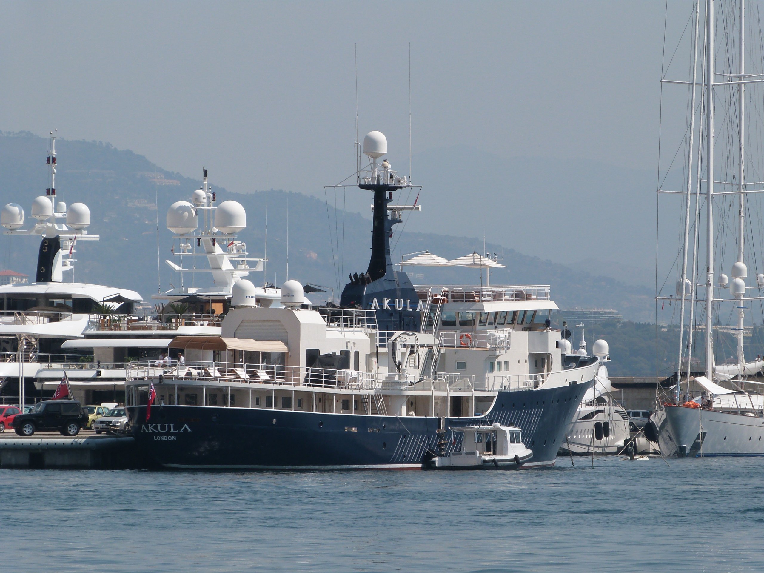 OMNIA Yacht • (ex Akula) • Amels • 2008 • Ex-proprietário Jonathan Faiman
