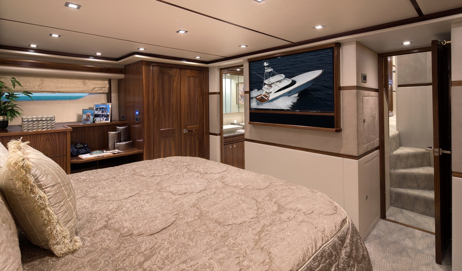 michael jordan yacht inside