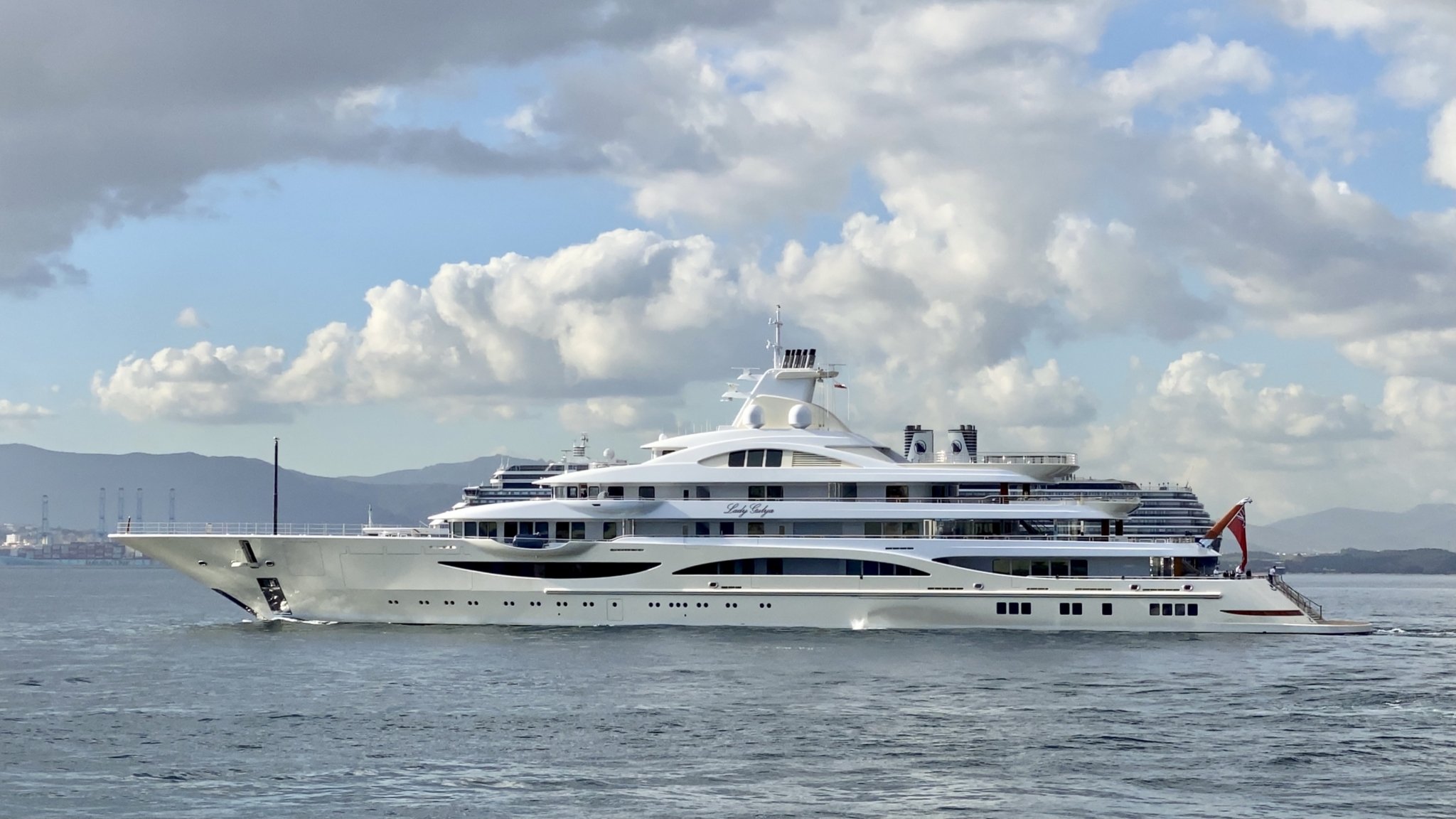 alisher usmanov yacht price