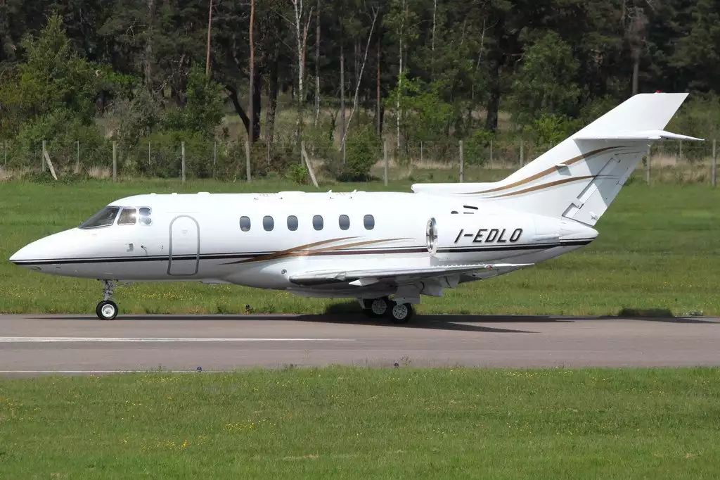 I-EDLO Hawker 750 Berlusconi-Jet