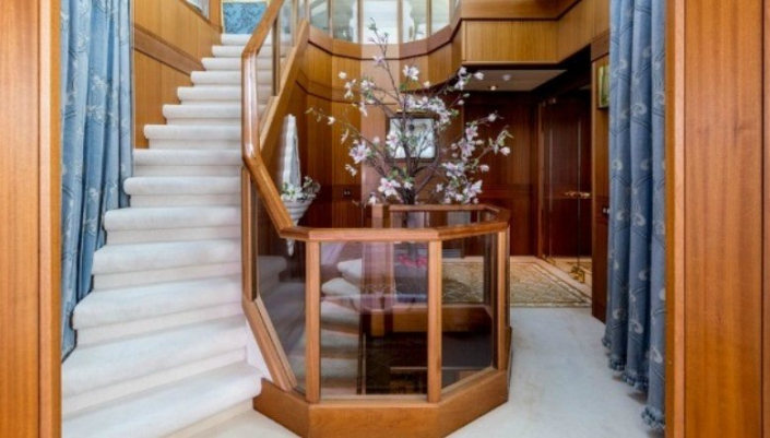 Inside DANCING HARE Yacht • Amels • 1986 • Value $15M • Owner Anna ...