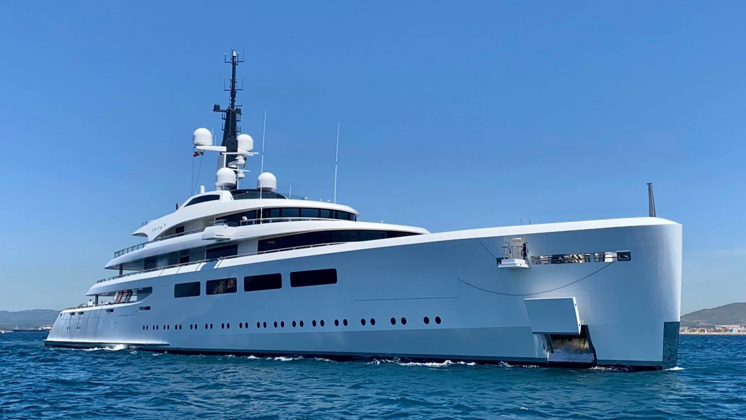 how much is vava yacht worth