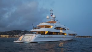 yacht asya proprietaire