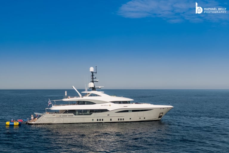 superyacht snow 5