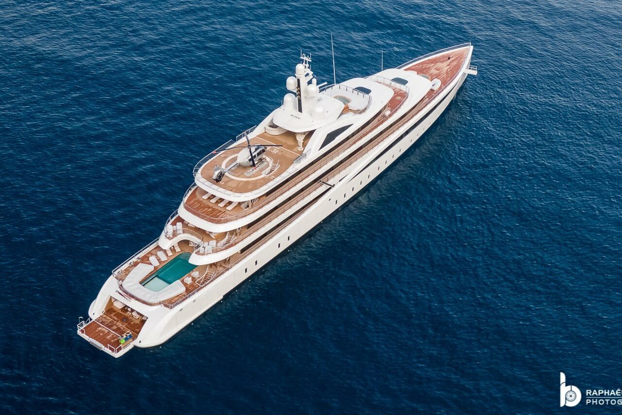 Feadship superyacht VIVA takes coveted Motor Yacht of the Year Award at  World Superyacht Awards 2022 — Yacht Charter & Superyacht News