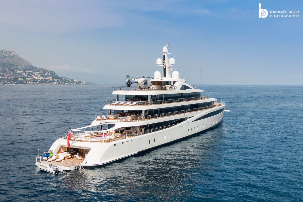 How Billionaires Spend New Year's Eve: on Superyachts in the Caribbean