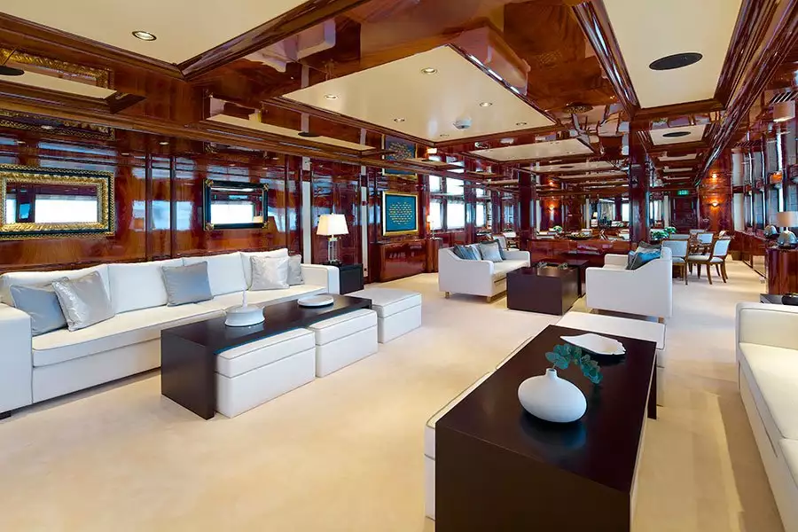 interni yacht emiro qatar