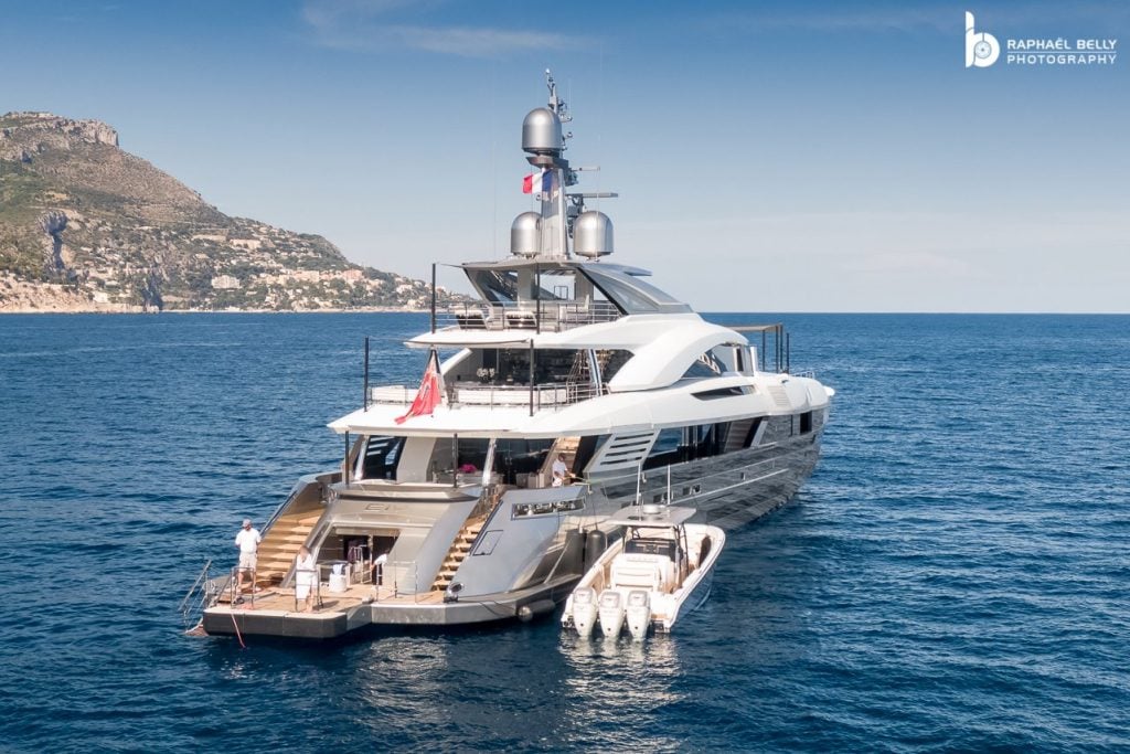 EIV Yacht • US Millionaire $30M Superyacht