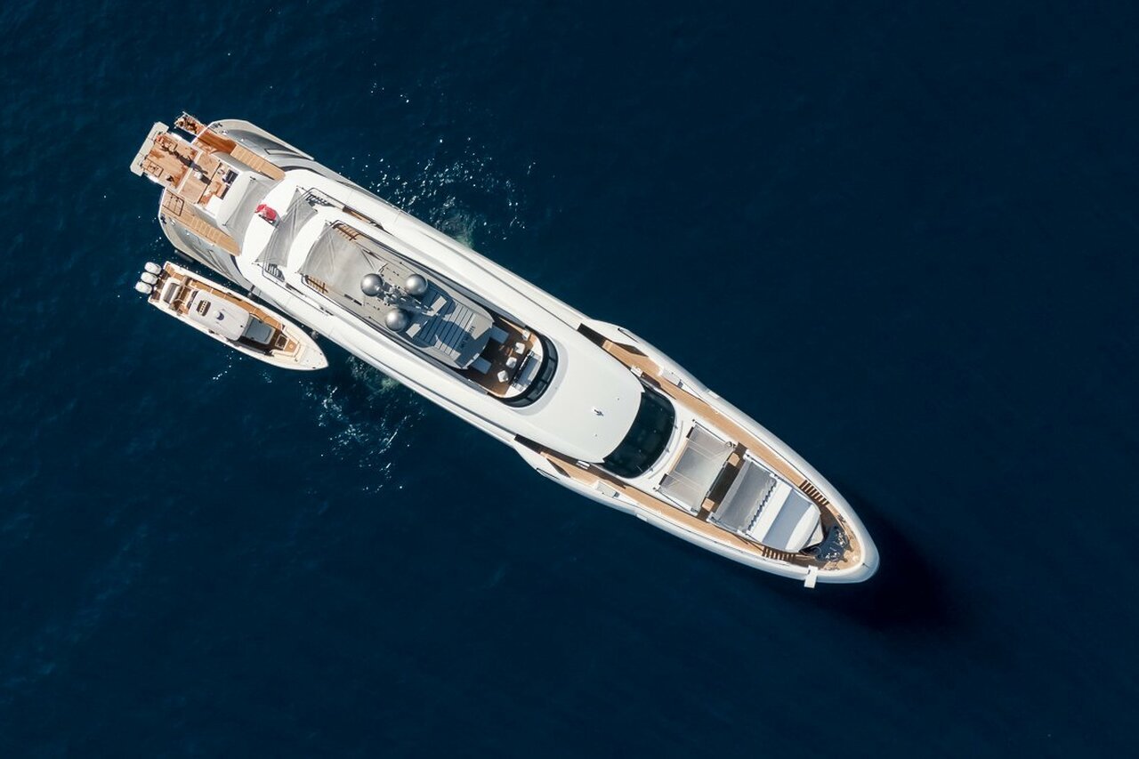 EIV Yacht • US Millionaire $30M Superyacht