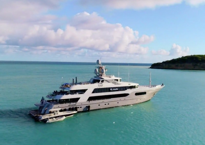 ROBERT PEREIRA • Net Worth $500 million • House • Yacht • Private Jet