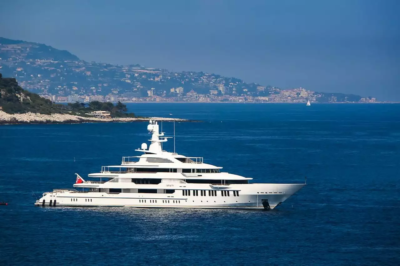 CLOUD 9 Yacht • Brett Blundy $150M Superyacht