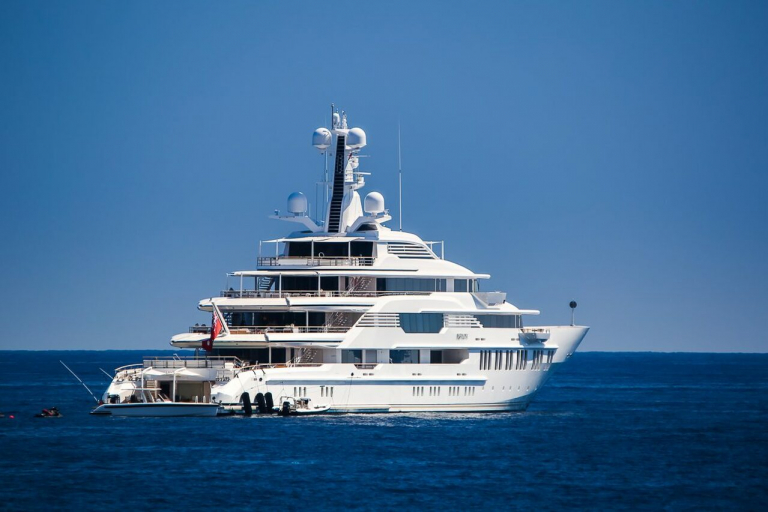 brett blundy new yacht