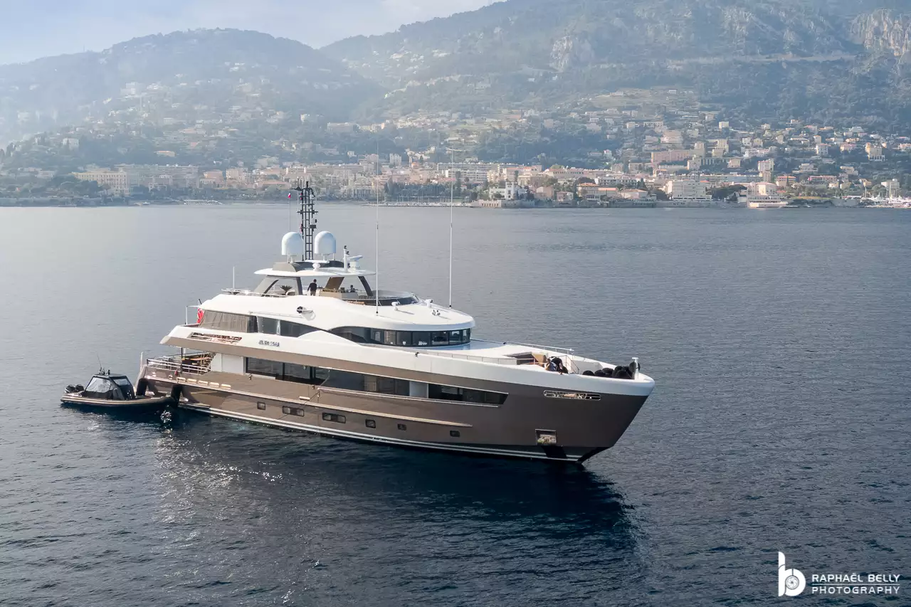 Yacht ARES • Heesen Yachts • 2014 • Photos & Video