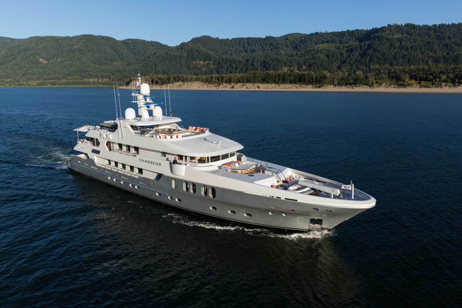 SILVER LINING Yacht Charter Price - Christensen Luxury Yacht Charter