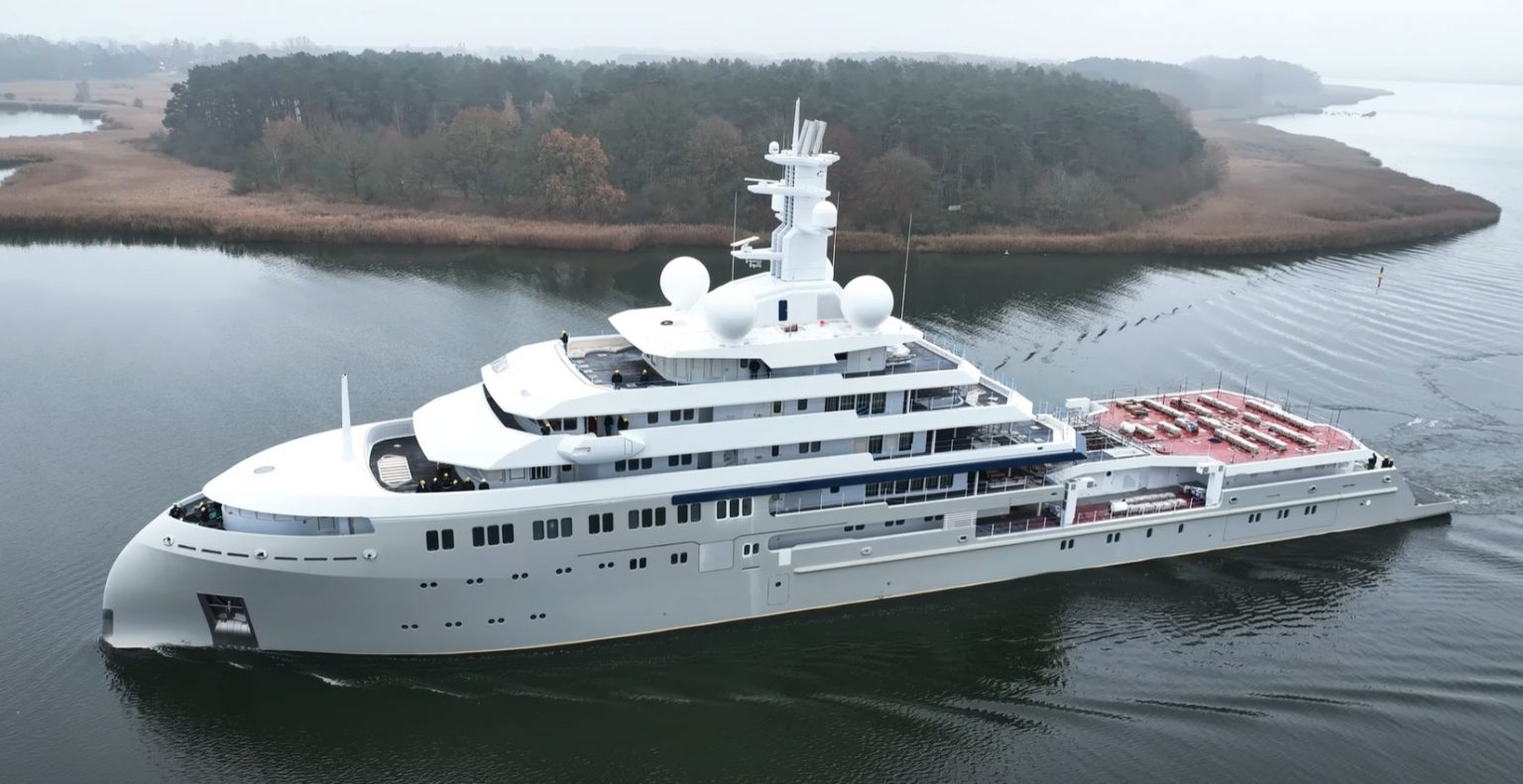 who owns the northern star yacht