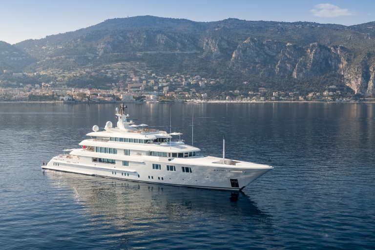 LADY E Yacht • David Russell $70M Superyacht